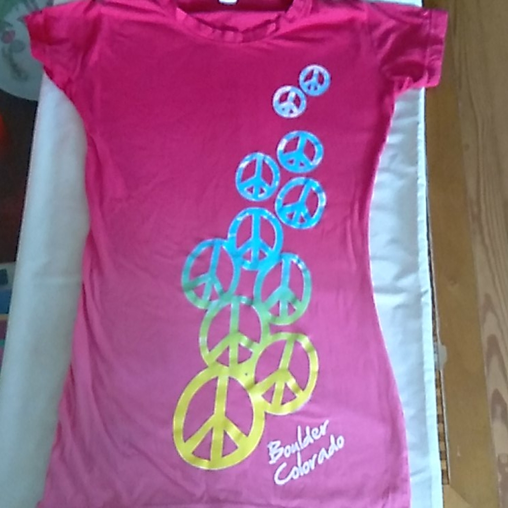 Size Medium Boulder, Colorado girls shirt.